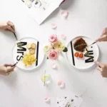 صحن تقديم سيراميك دائري أبيض طبعة Mr أسود للفطور والعشاء