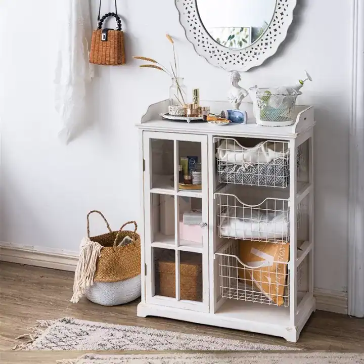 دولاب تخزين خشبي أبيض سلال معدنية وباب زجاج للحمام والغرف