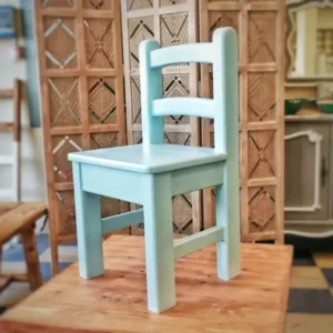 كرسي خشب لتصوير الأطفال لون تيفاني أزرق فاتح تصميم كلاسيكي
