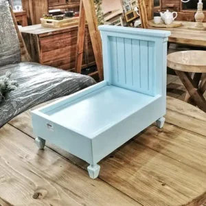 سرير تصوير مواليد خشبي لون ازرق تيفاني تركواز تصميم ريفي منحني