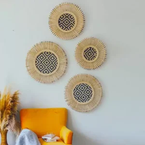 لوحة جدارية دائرية من الخيزران والراتان الطبيعي بنمط هندسي بوهيمي لتزيين جدران غرف المعيشة بأسلوب فني فاخر