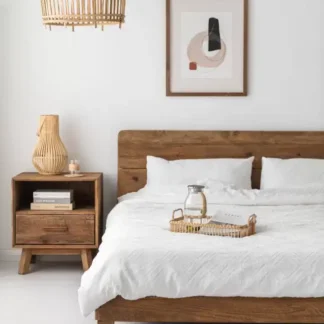 سرير خشب ريفي