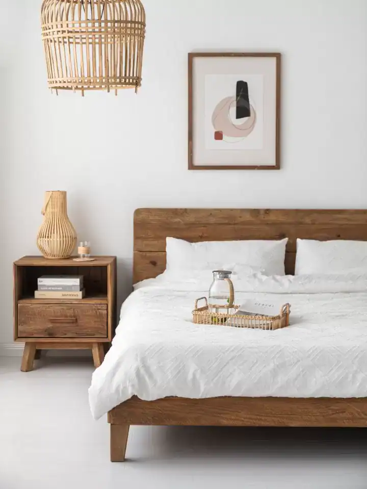 سرير خشب ريفي