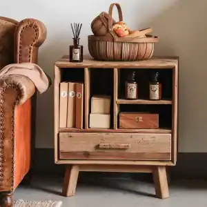 كومدينا خشبية ريفية من خشب الصنوبر مع رفين بالعرض ورفين طولي مفتوح ودرج