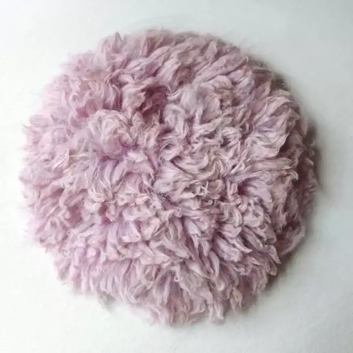 بساط فلوكاتي دائري من صوف الخروف الأسترالي الطبيعي بعدة ألوان (بنفسجي لافندر، أبيض، وردي) لتصوير المواليد باحترافية