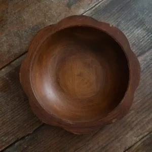 وعاء خشبي بني لتصوير المواليد بتصميم شابي شيك دائري كلاسيكي لجلسات تصوير احترافية دافئة