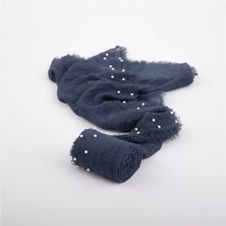 لفة قماش قطن لتصوير المواليد لون كحلي غامق نيلي مزينة بحبات اللؤلؤ