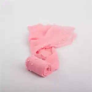 لفة قماش قطن لتصوير المواليد لون وردي زاهي كاندي مزينة بحبات اللؤلؤ