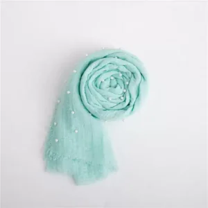 لفة قماش قطن لتصوير المواليد لون تيفاني اخضر نعناعي مزينة بحبات اللؤلؤ