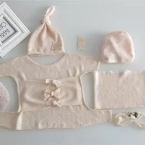 طقم ملابس تصوير مواليد 6 قطع لون بيج كريمي قميص وقبعة ومخدة