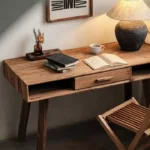 طاولة مكتب خشبية