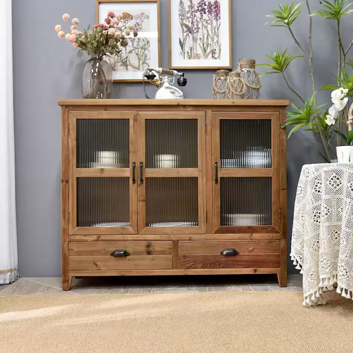 دولاب خشبي ريفي كبير من خشب الصنوبر الطبيعي بـ 3 أبواب زجاجية ودرجين لتنظيم المداخل وركن القهوة بأسلوب كلاسيكي