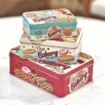 طقم علب كوكيز معدنية مستطيلة مكون من 3 قطع برسومات مخابز كلاسيكية وألوان باستيل لتخزين الحلويات