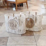 طقم سلال لحفظ دلال القهوة والشاي مصنوع يدويًا من خيوط المكرمية والخشب بتصميم ريفي لضيافة أنيقة