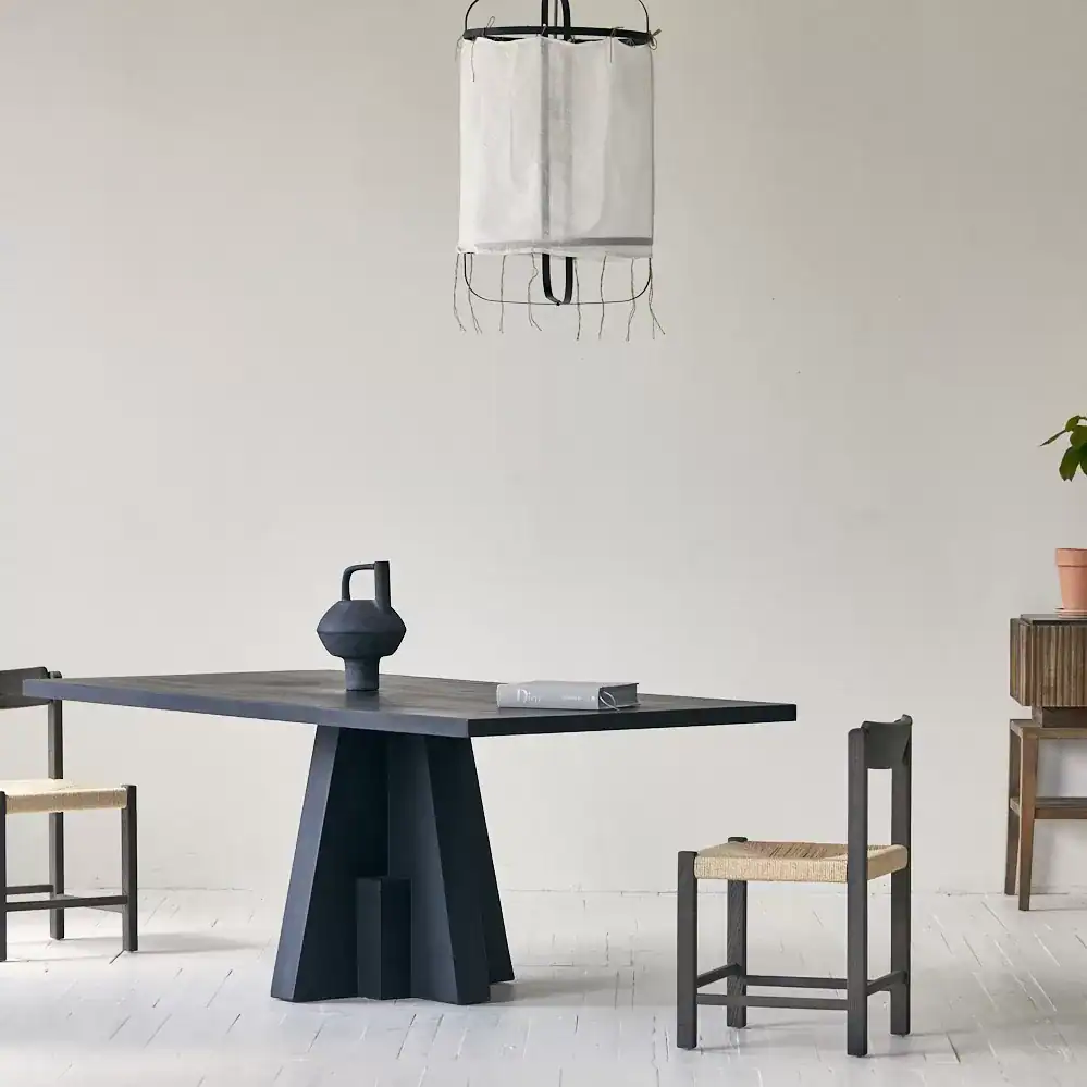 طاولة طعام سوداء مودرن خشب صنوبر مقاس 200 سم