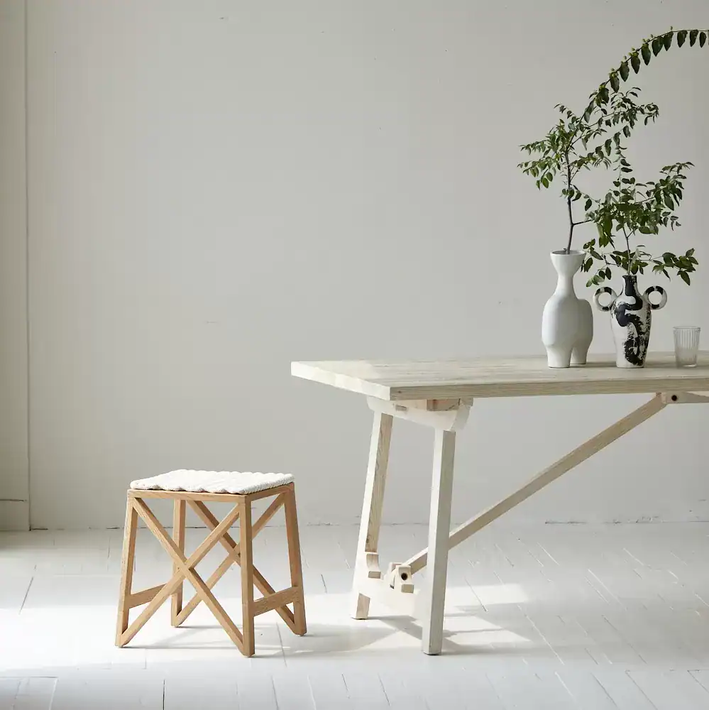 كرسي تسريحة مربع