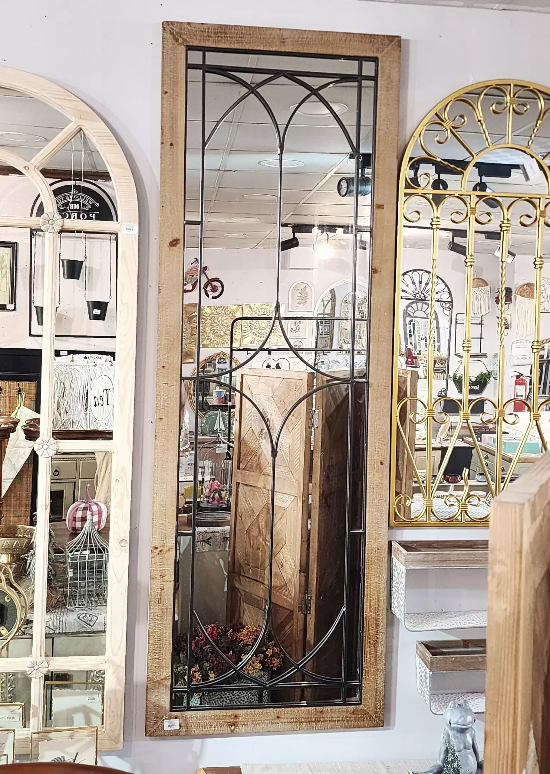 مرايا جدارية طويلة خشب ومعدن تصميم نافذة للمداخل