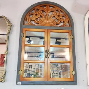 مرايا جدارية خشب طبيعي – تصميم نافذة مزخرفة فنتج (100x65 سم)