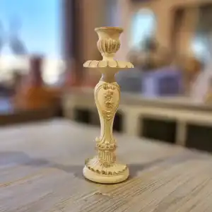 حامل شموع فخم من السيراميك بتصميم فكتوري – ديكور أنيق للمجالس والمناسبات