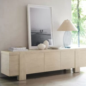 طاولة تلفزيون خشب طبيعي بطابع شابي شيك بثلاث أبواب مخفية – مناسبة لشاشات حتى 85 بوصة