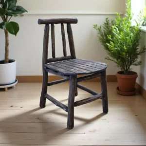 كرسي خشب طبيعي