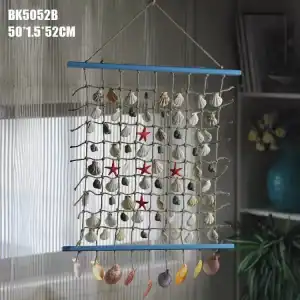 تعليقة جدارية كبيرة شبكة صيد ديكورية بالأصداف ونجوم البحر الحمراء وإطار خشبي أزرق