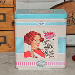 علبة معدنية مربعة بفتحة أمامية بتصميم كلاسيكي ريترو "كيك آند تريتس" لحفظ الحلويات والمعمول بتنظيم فني