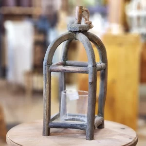 فانوس خشبي ديكوري لحمل الشموع مصنوع من أغصان الشجر الطبيعي – تصميم ريفي أنيق