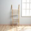 سلم ديكور خشب طبيعي منسوج بشبكة مكرمية يدوية بيضاء ستايل ريفي بوهيمي
