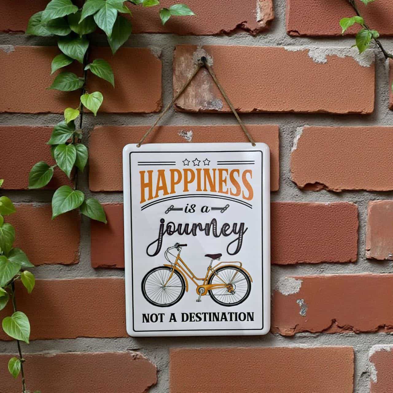 لوحة تعليق معدنية جدارية عبارة Happiness is a journey ورسمة دراجة صفراء
