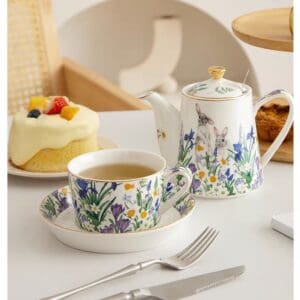 طقم شاي لندن بوتري لشخصين رسم ارانب وزهور ربيع بنفسجية وصفراء