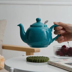 ابريق شاي مفرد ماركة London Pottery لون تركواز ازرق بترولي محمول باليد مع وعاء كرز