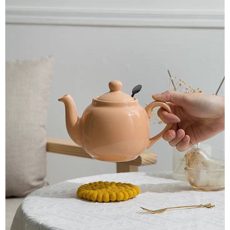 ابريق شاي مفرد ماركة London Pottery لون خوخي مشمشي ناعم محمول باليد