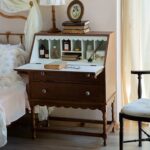 مكتب سكرتارية خشب طبيعي فنتج مع سطح كتابة قابل للطي وادراج تخزين