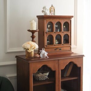 دولاب عطور جداري أو طاولة – منظم أنيق لحفظ العطور