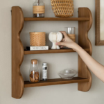 رف جداري خشب طبيعي 3 ادوار جوانب مموجة للديكور والتنظيم