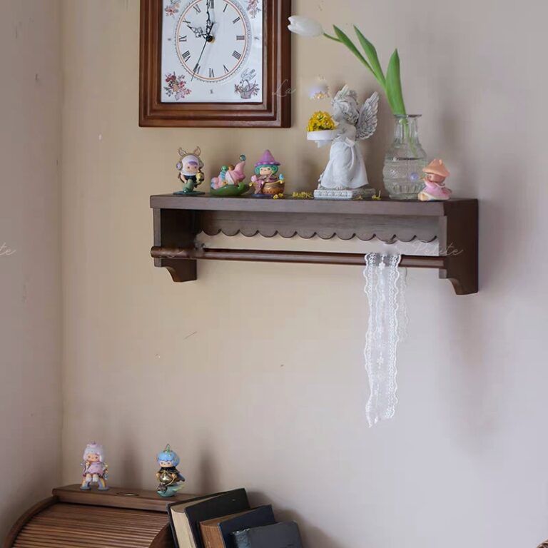 رف جداري خشبي طراز فرنسي فنتج مزدوج الاستخدام – ديكور حائط أنيق