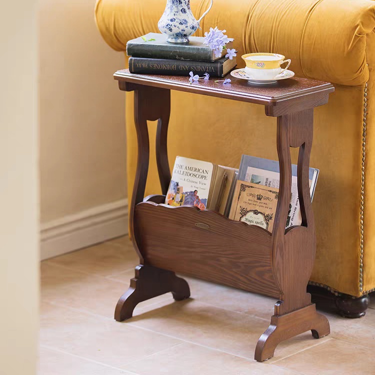 طاولة خدمة جانبية بجانب الكنب لحمل الكتب والمجلات – طراز فينتاج خشبي