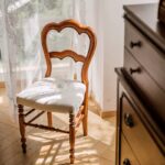 كرسي خشب طبيعي تصميم فرنسي فنتج مع مقعد تنجيد قطني لغرف الطعام والمداخل