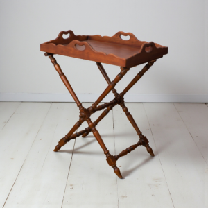 طاولة صينية تقديم خشبية قابلة للطي بتصميم بتلر فنتج للمجالس